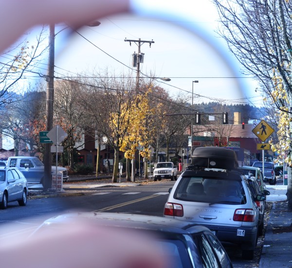 This example shows the effect of an 85 filter when shooting tungsten balance in daylight.