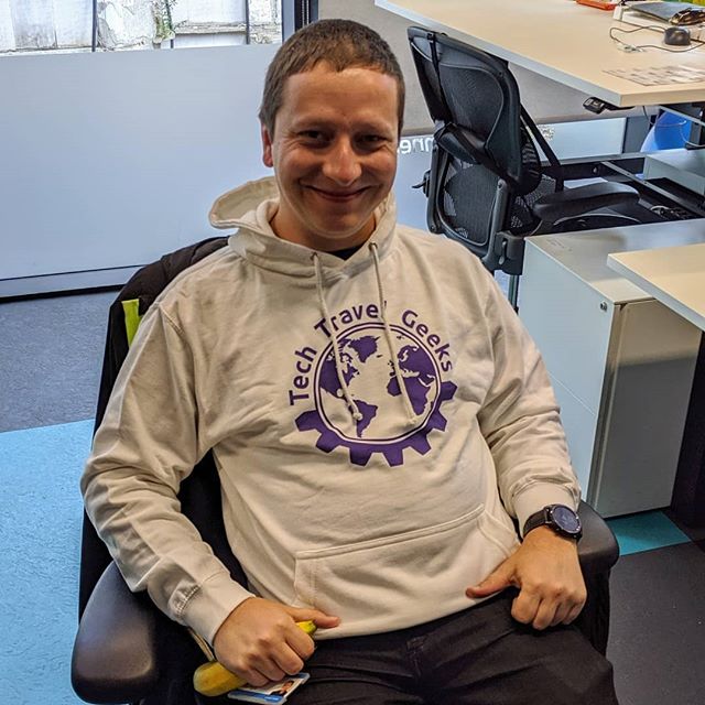 Do you want to look almost as cool as @lukaszsuliga ? You can now purchase @techtravelgeeks merchandise in our @teespring Store. Just search for the Tech Travel Geeks Store in your search engine of choice. #merchandise #fashion #influencer #hoodie #b