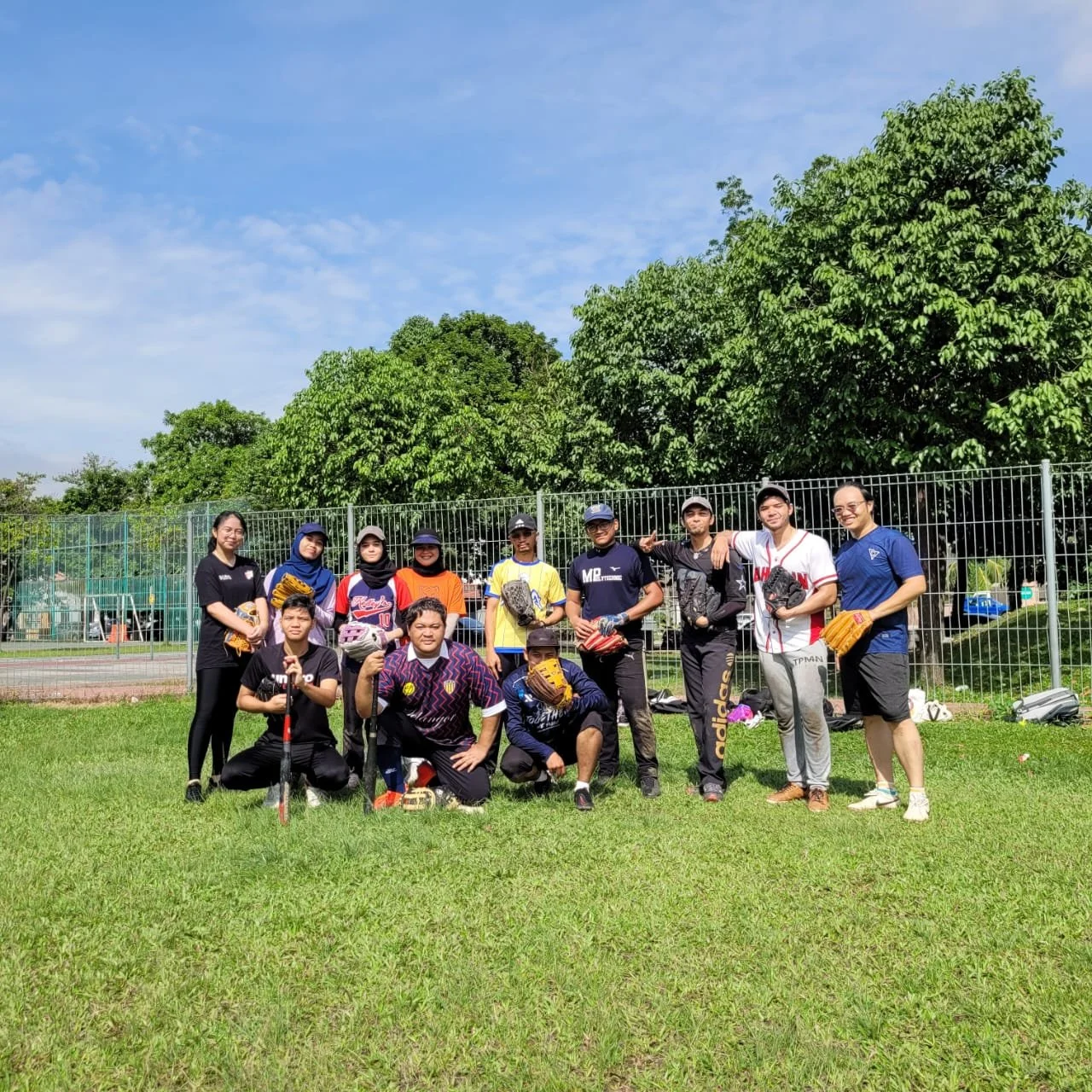 Mix Softball at Kampung Pandan with Besbolkita