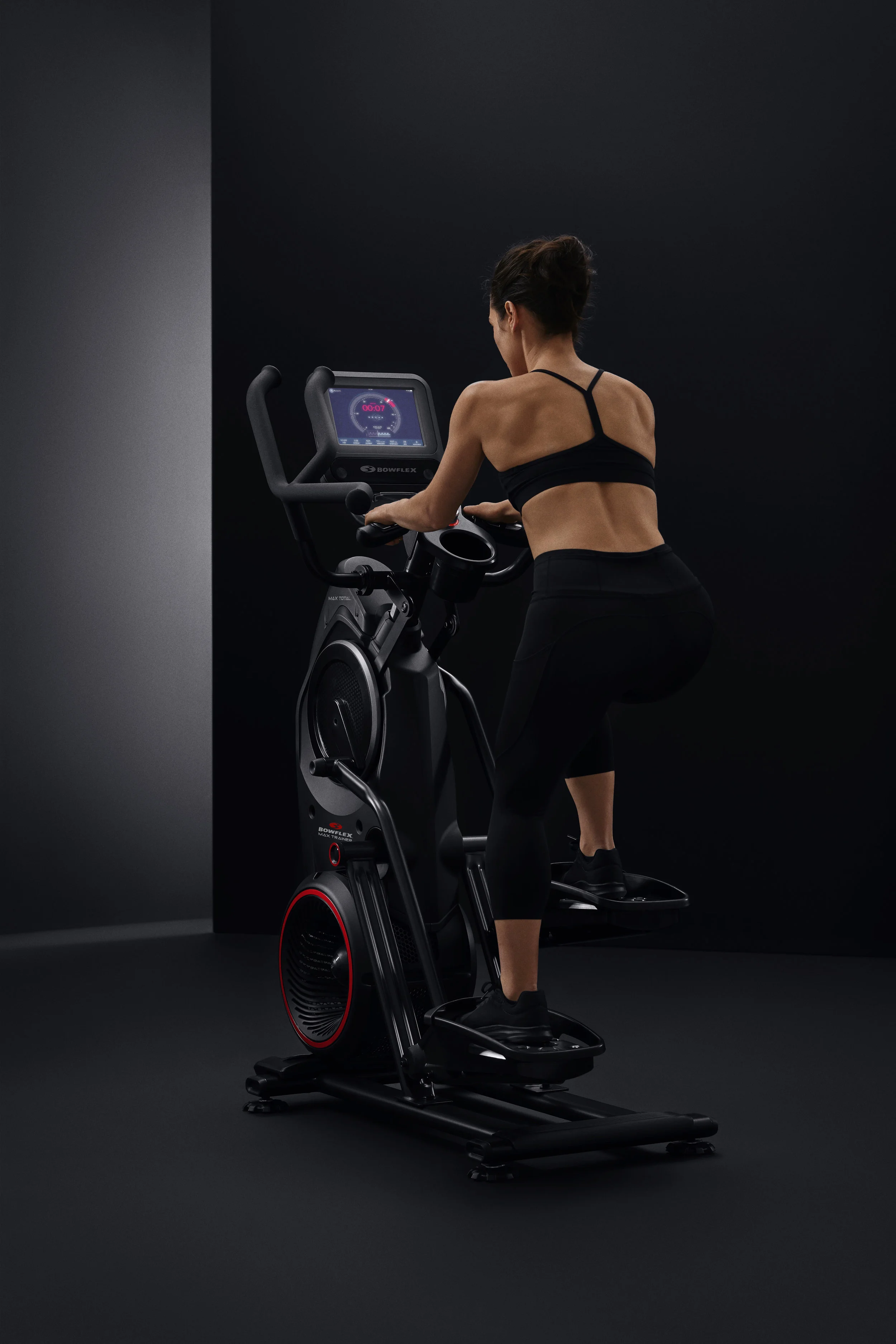 Bowflex_BLK_M10_Chelsea_0172_R6.jpg