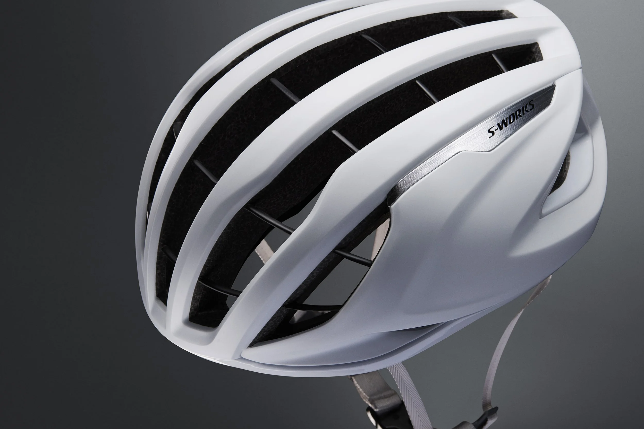 220529_Specialized_HelmetsMY23_SWPrevail3_White_Macro1_00343_R1.JPG