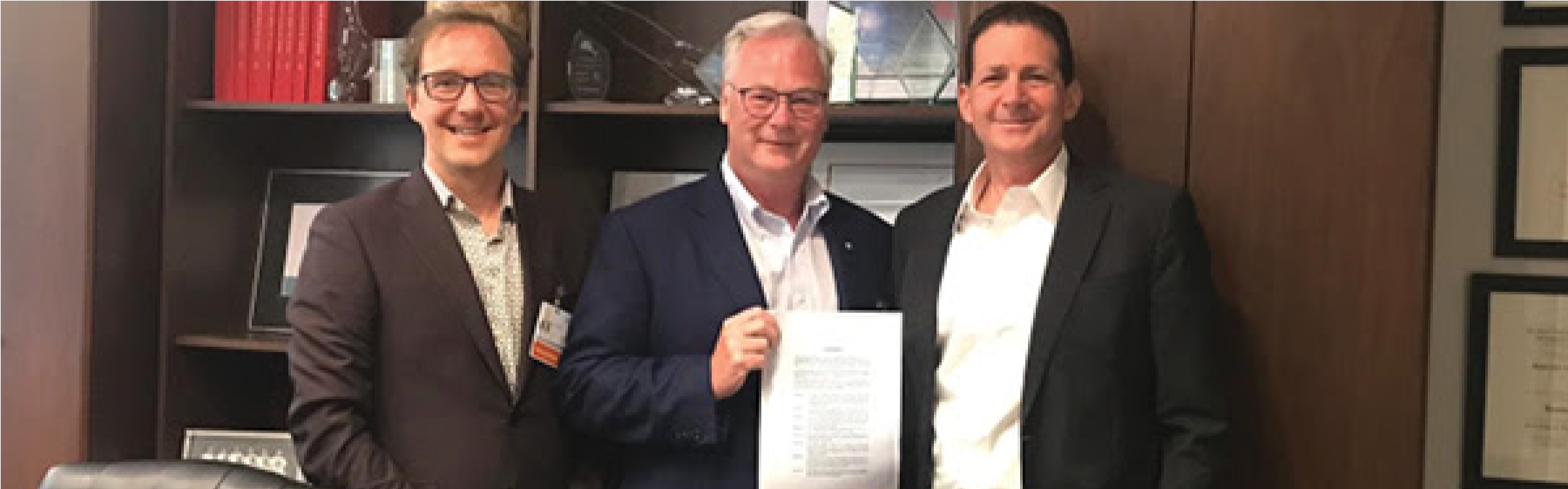 Dr. Jack Kitts (center), VP for Quality and Innovation, Dr. Alan Forster (left), and Sheba's Chief Medical Officer and Chief Innovation Officer, Dr. Eyal Zimlichman (right).