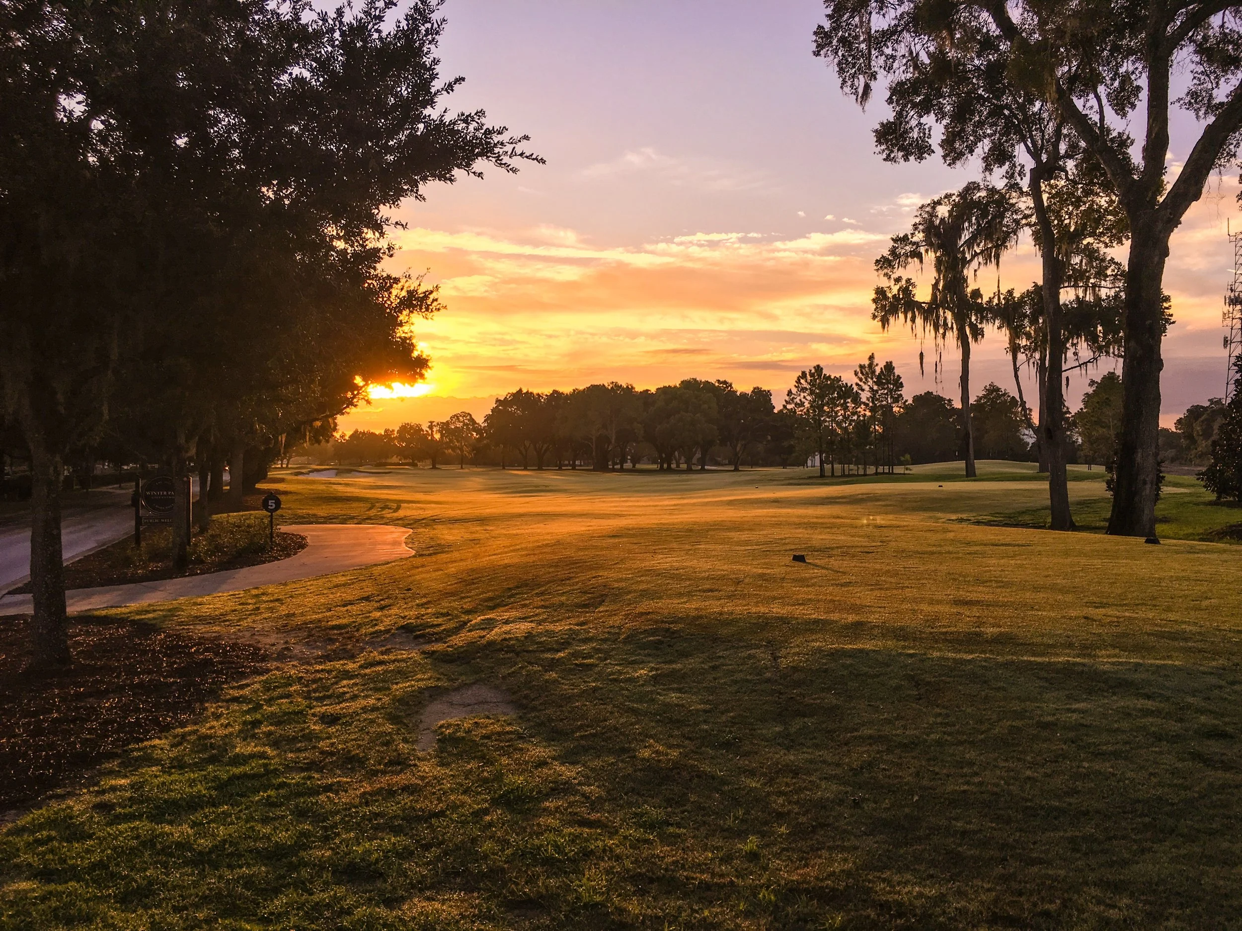 Hole No.5 in the morning on opening day.