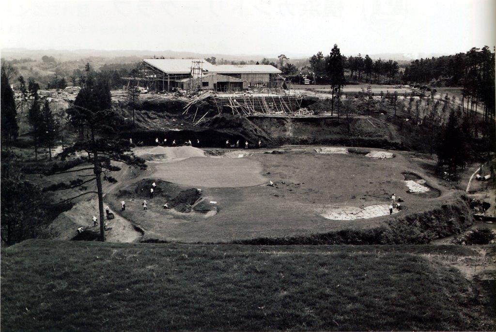 Original construction pictured; notice the space for the two green system common in Japan.