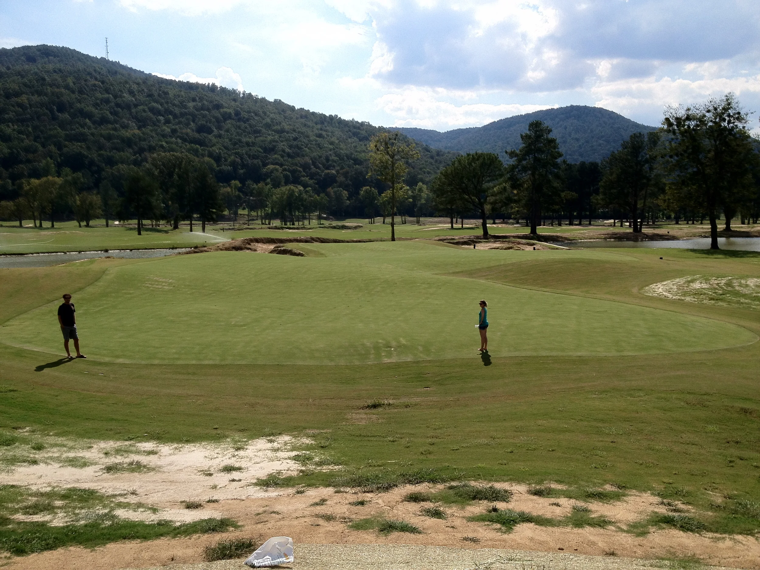 At 20,000 sqft, the 4th is a monster of a green