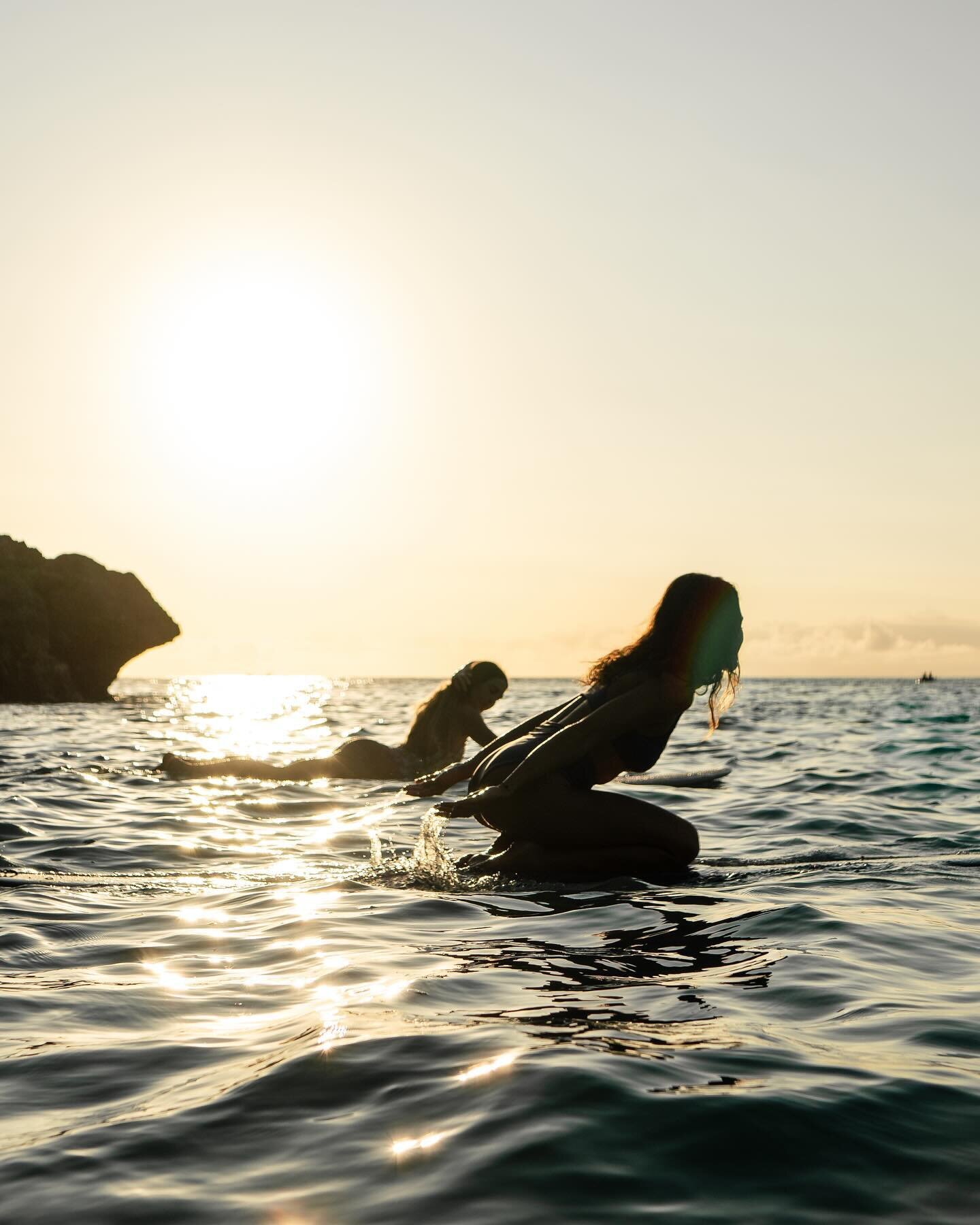 Getting closer to more sunset surfs like this very soon☀️