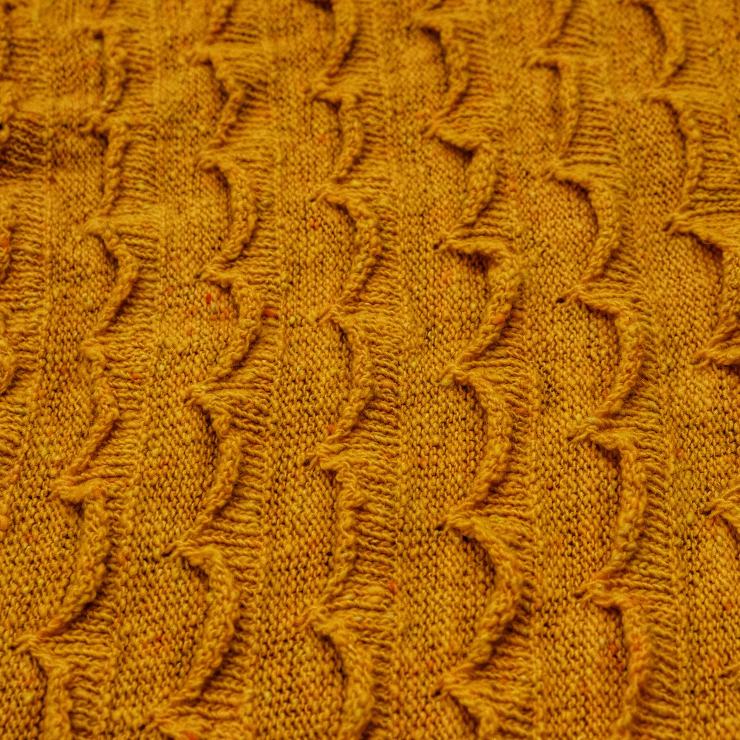 P18-40 10% Ocean Wave Sweater Cashmere 10% Silk 80% Lambswool Mustard.jpeg