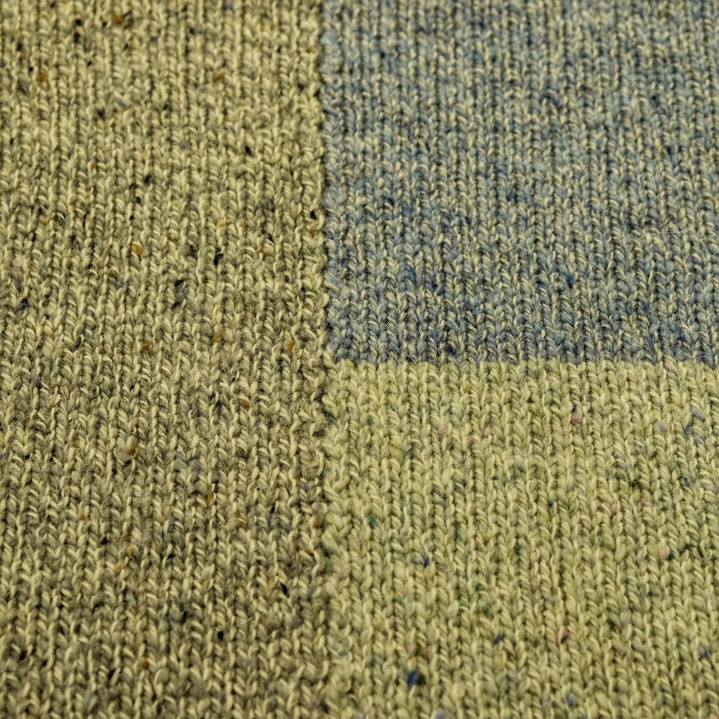 M20-233 17% Alpaca 83% Merino Grey Slate Limestone.jpeg