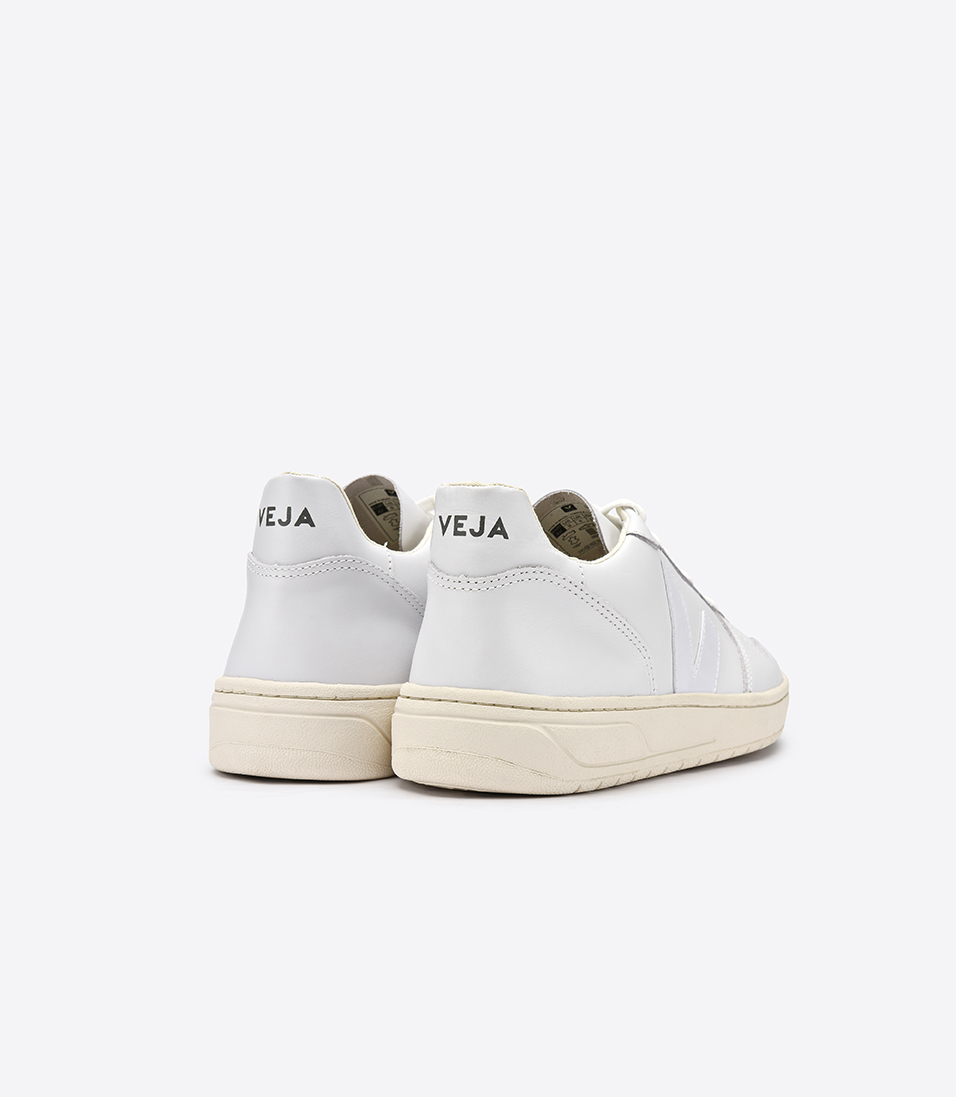 VEJA_V10_LEATHER_EXTRA-WHITE_EXTRA-WHITE_tras_obliquo.jpg