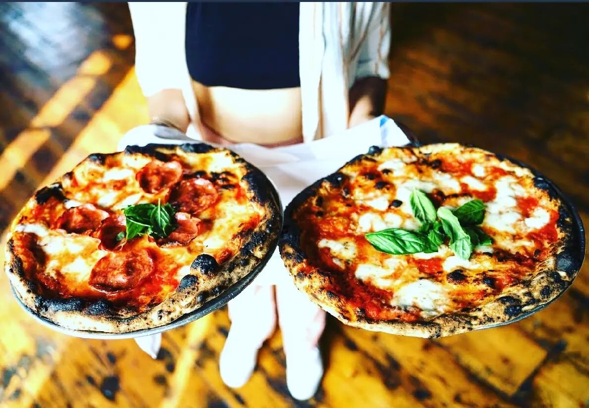 Friday night is always pizza night!!! #hoekbrooklyn #hoekpizza #backtoschool #pizzaromana #pizza #pizzeria #bar #coctails #redhook #nycrestaurants #nyceats #foodporn #drinkstogo #foodphotography #brooklyn #brickovenpizza #bruschetta #woodfiredpizza #