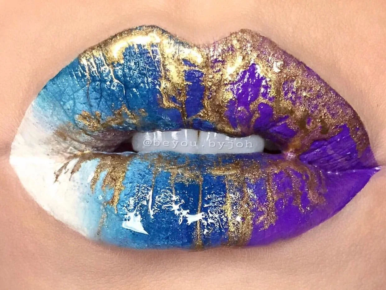 Abstract art Ombre, dripping in gold