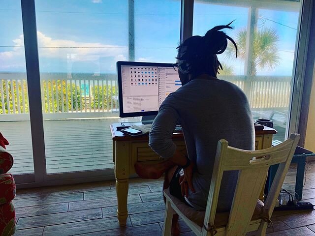 Office views 🏝🖥