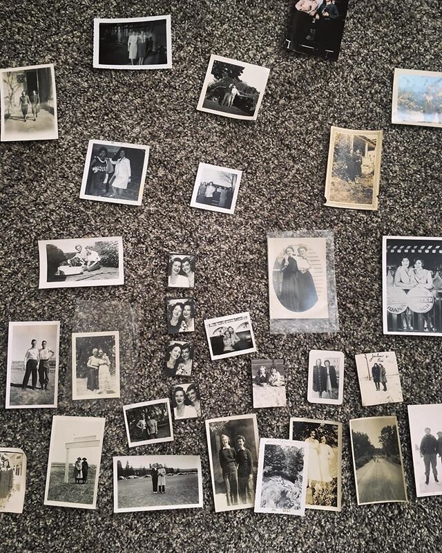 Part of a collection
.
.
.
.
.
.
.
#foundphotos #photography #oldphotos #vintage