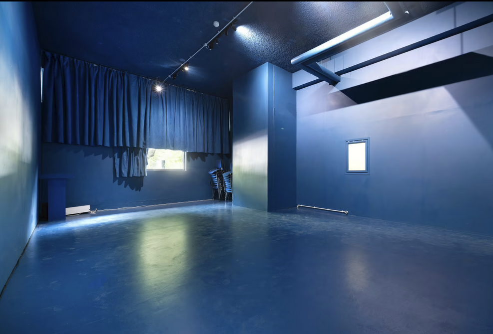 blueroom1.png