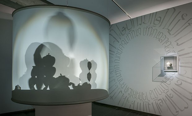 Île flottante / All is Water , 2018. Connexions, Musée des beaux-arts de Montréal. Photo MBAM, September 18, 2018, to June 23, 2019. Photo: MMFA, Denis Farley.