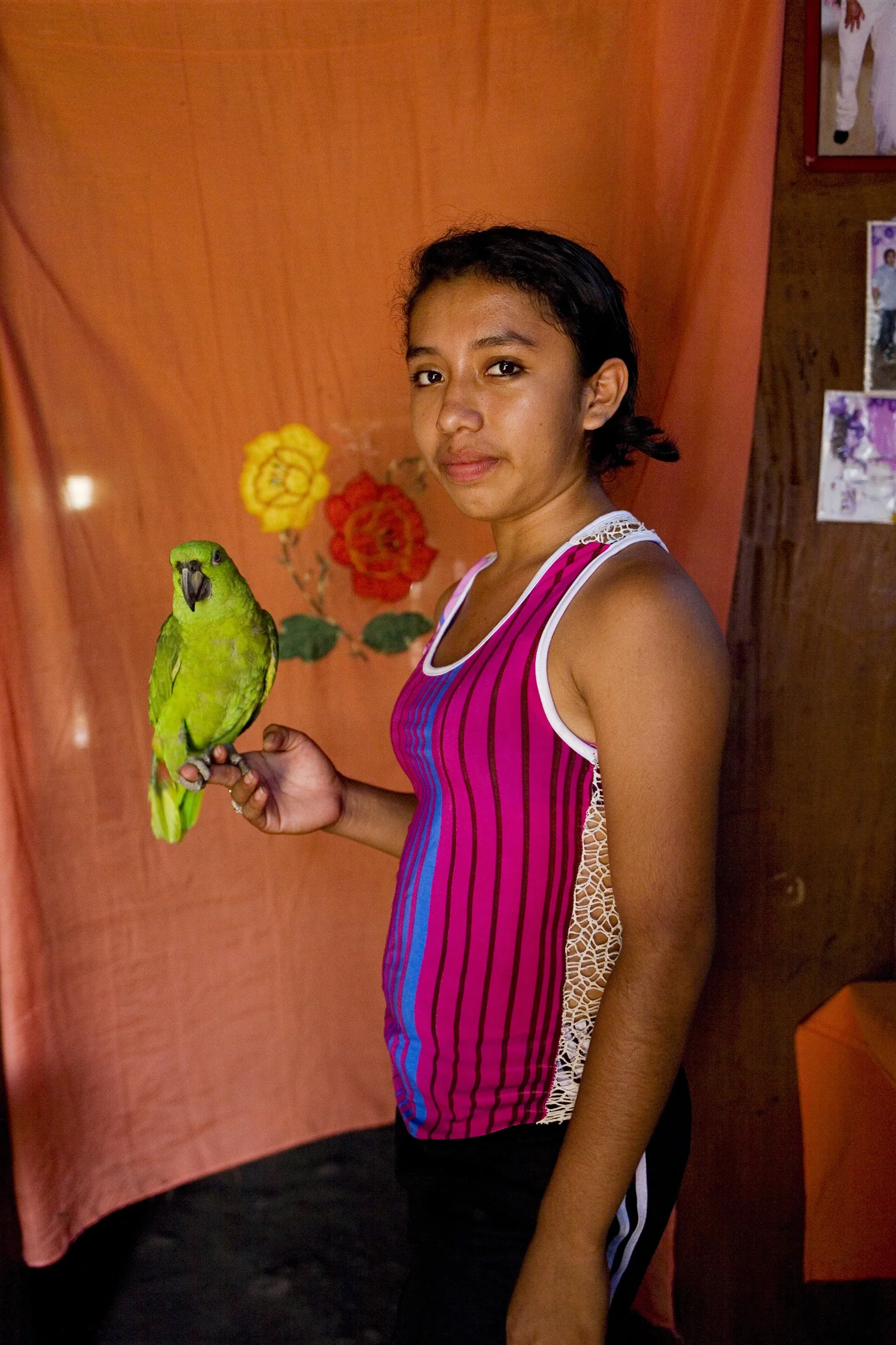 Shanti and her parrot, Luluz (Balgue, 03/31/15)