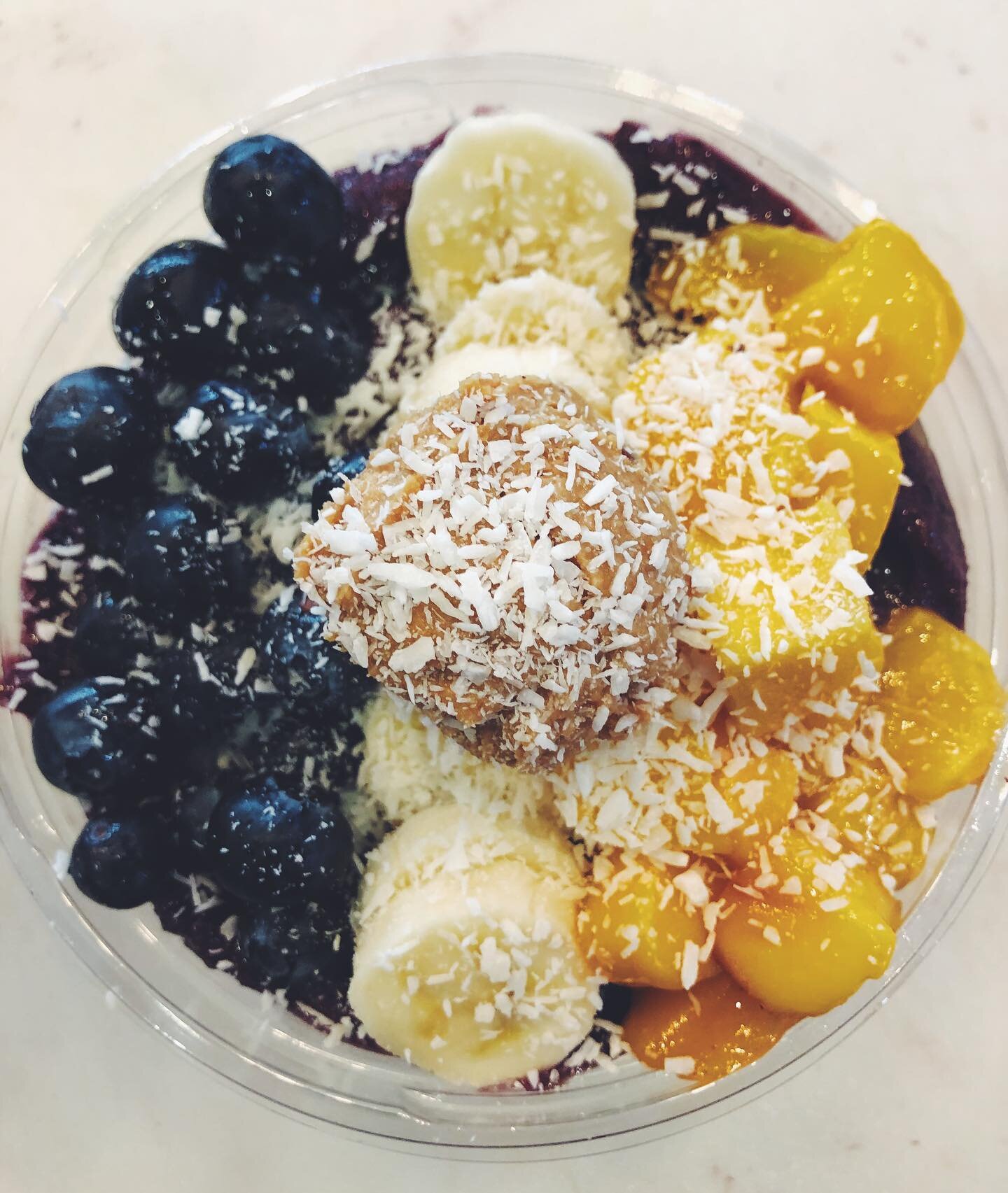 Oh, hey. Just a reminder that you can customize your a&ccedil;a&iacute; bowls whichever way you dang please! E.g., if you want coconut and mango added on top (that&rsquo;s probably a good idea), you can just let us know. Or perhaps you want to add so