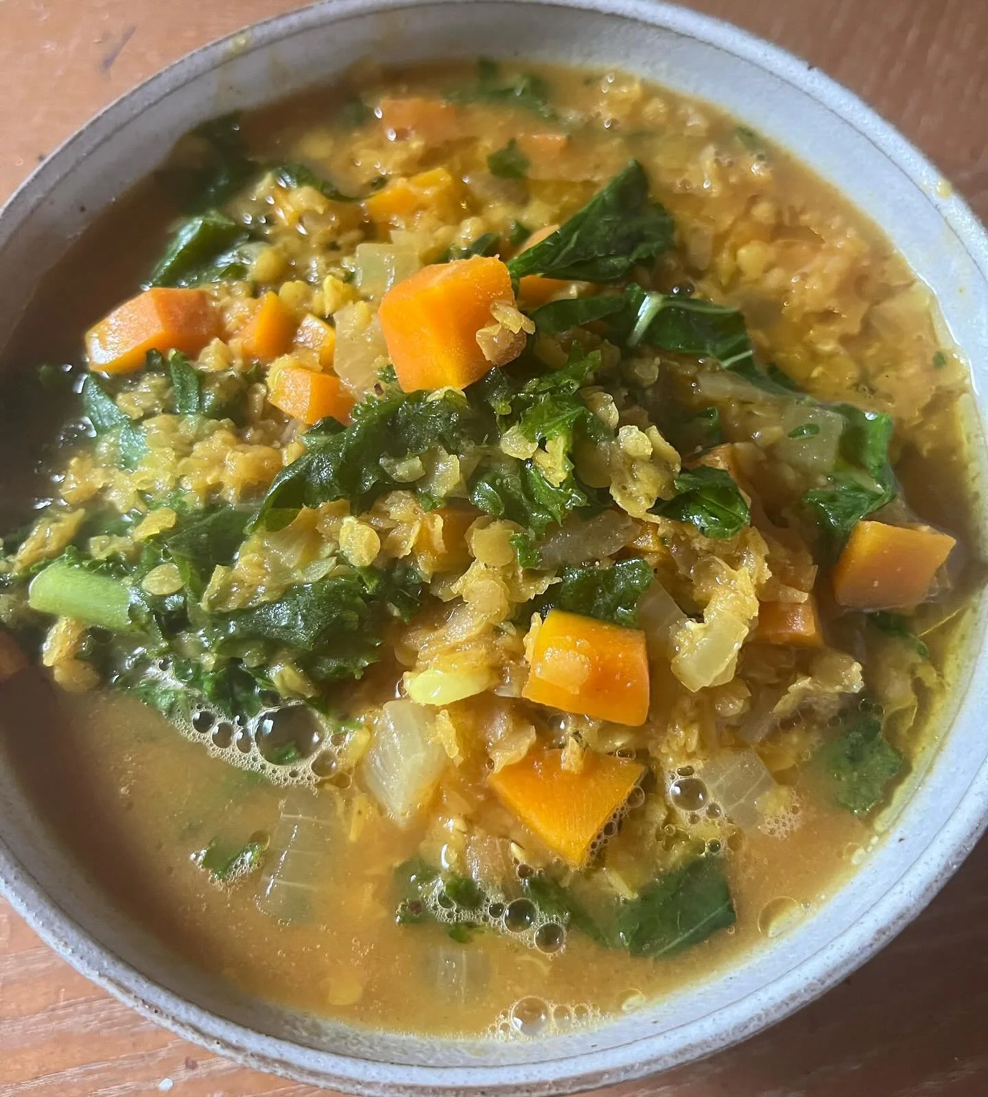 Officially fall 🍁 

Welcoming this season with warm nourishing foods, and the intention to release anything that won&rsquo;t be coming with me into next year.