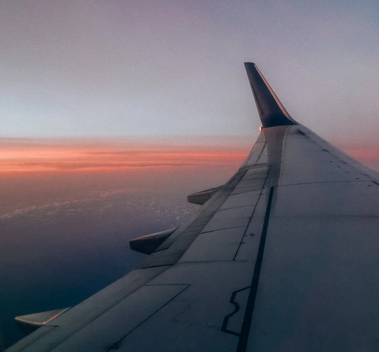 airplane-2.jpg