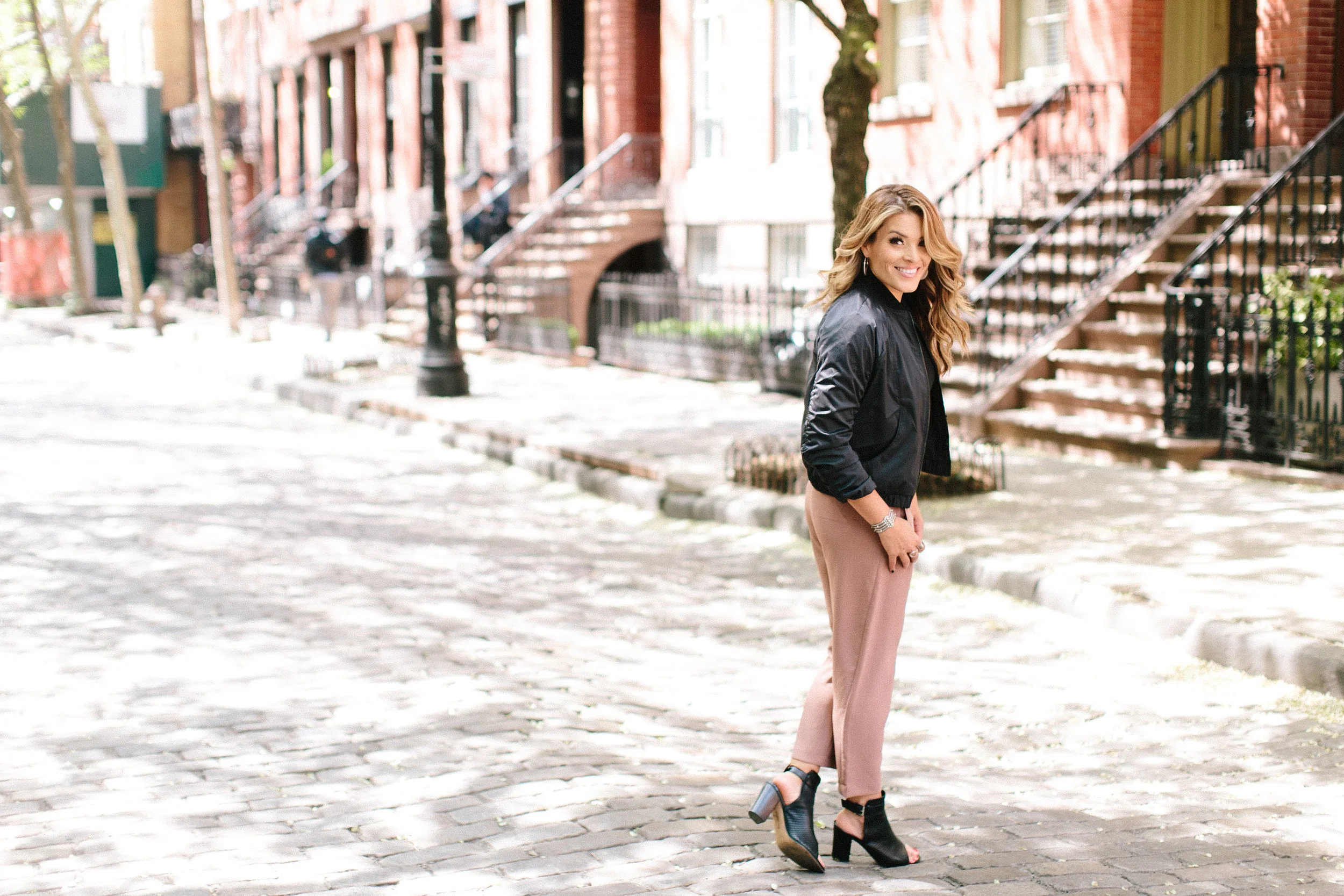 #010: JASMINE STAR: PHOTOGRAPHER & BUSINESS STRATEGIST: "START INVESTING IN YOURSELF."