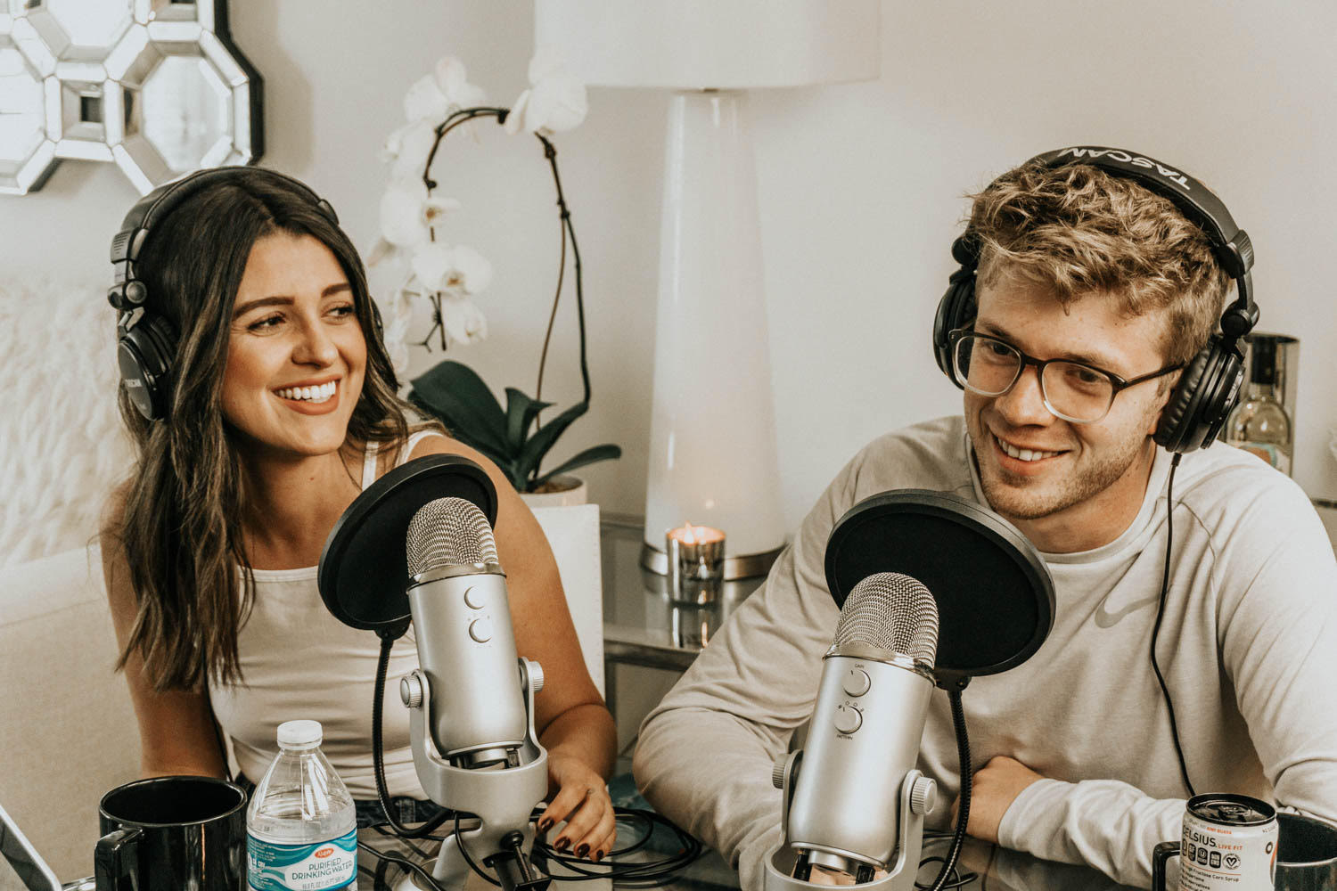 #013: SAM MILLER & SAVANNAH MILLS: A LITE TOO BRIGHT, SOLSTICE RANCH & FINDING LOVE IN LA