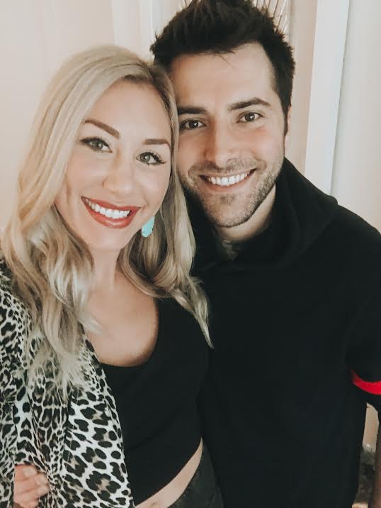 #031: FREDDIE SMITH &amp; ALYSSA TABIT: AUDIOBOOK, ROAD TRIP &amp; VIRTUAL HOLIDAY PARTY