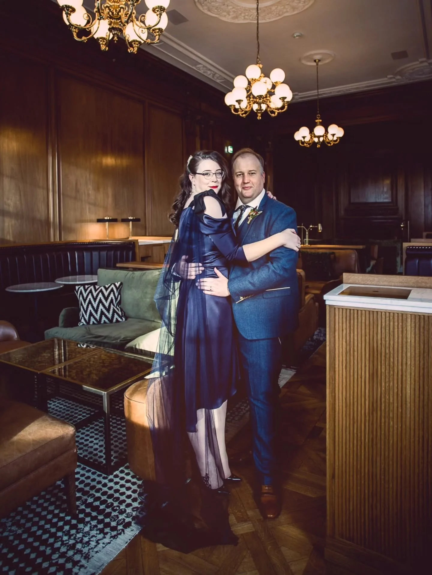Emily &amp; Eric, kameralny, elegancki ślub w samym sercu stolicy Szkocji; The Edinburgh Grand.