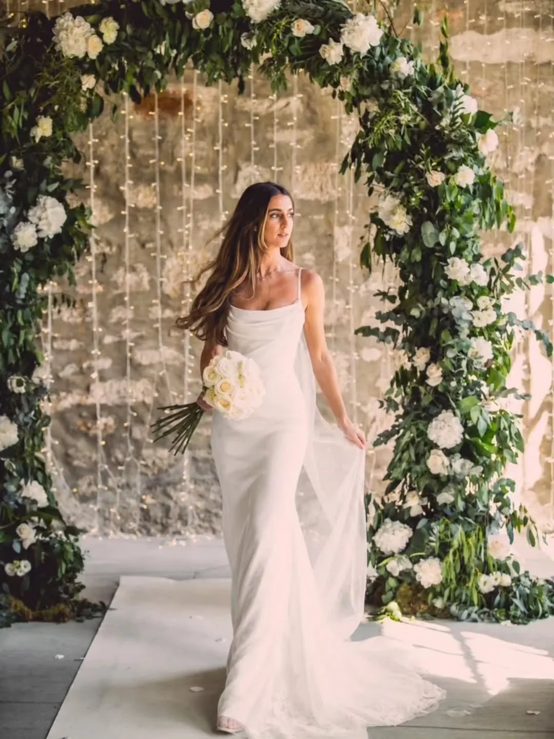 Amber &amp; Chris, ślub w klimacie glamour pod Edynburgiem.

Gdzieś w malowniczej scenerii szkockich wzg&oacute;rz, w eleganckiej rezydencji otoczonej zielenią, rozbrzmiały dźwięki miłości&hellip; Amber i Chris postawili na luksus, wyjątkowy styl i n