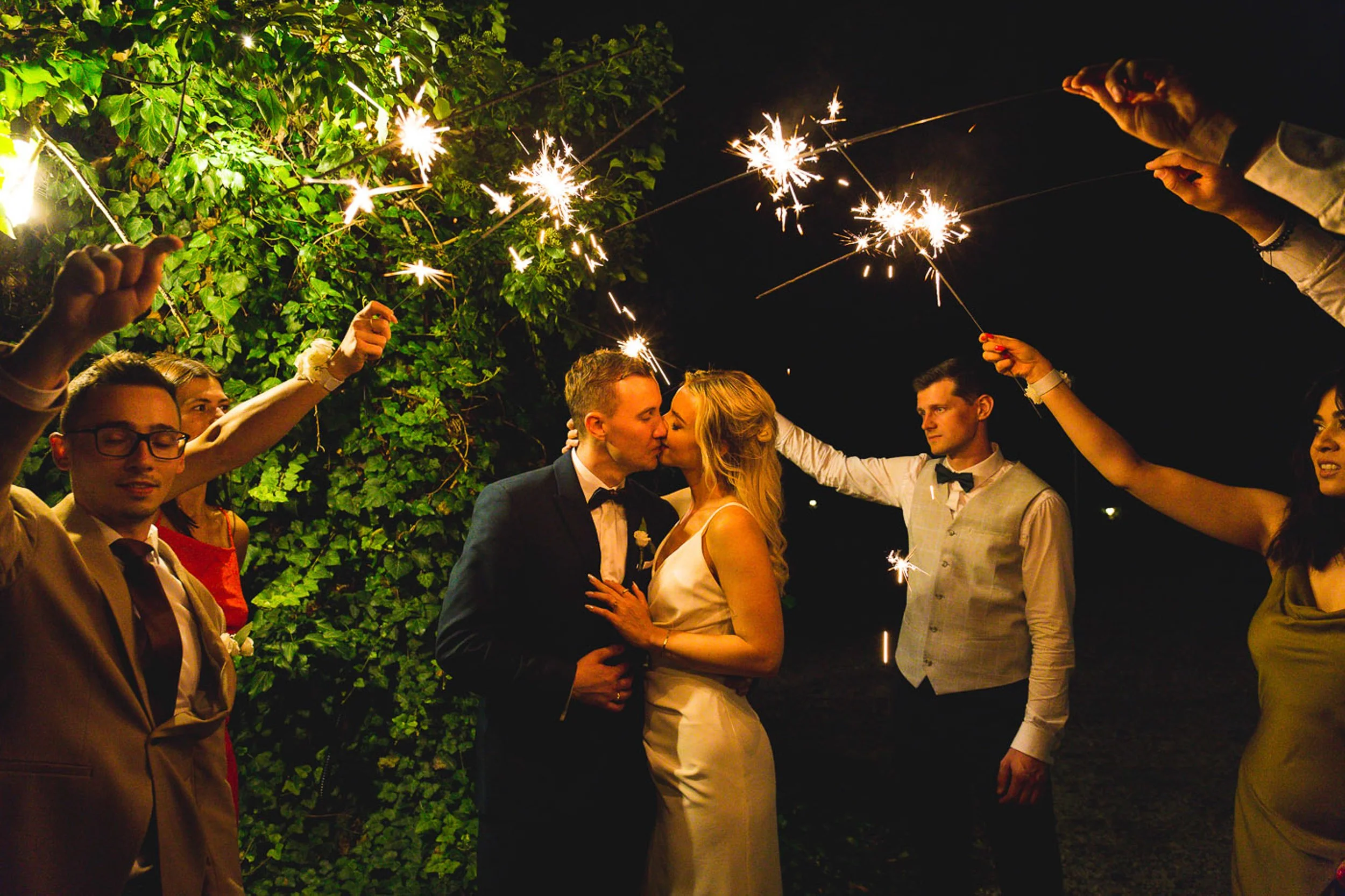 Jak wybrać fotografa ślubnego? 5 rzeczy, które naprawdę mają znaczenie