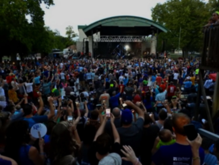 Crowd.jpg