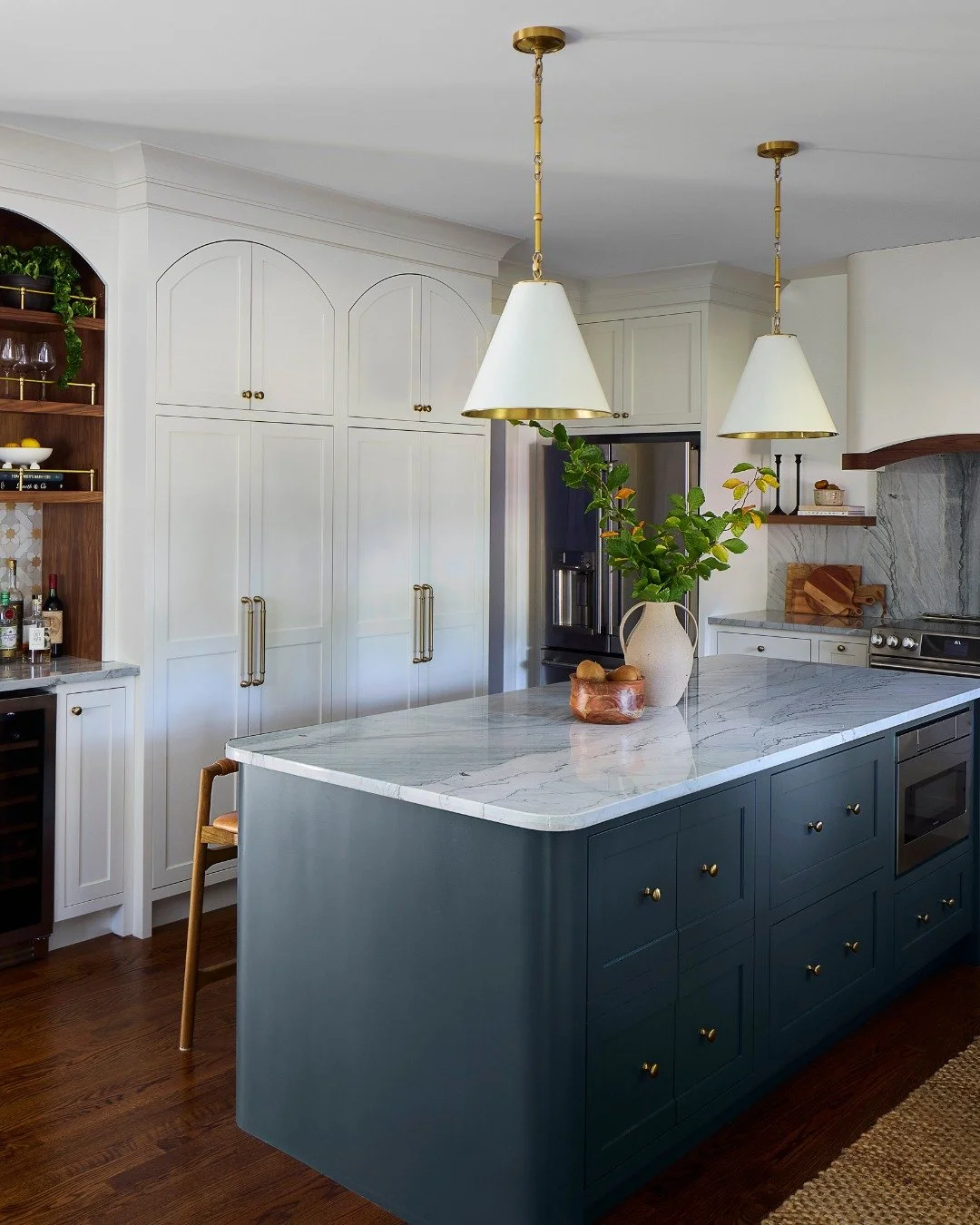 Custom cabinetry isn&rsquo;t just a design choice - it&rsquo;s a game changer 🙌

From maximizing every inch of storage to creating a seamless, tailored look perfect for old homes, custom cabinets are how we make a space truly work for you. No awkwar