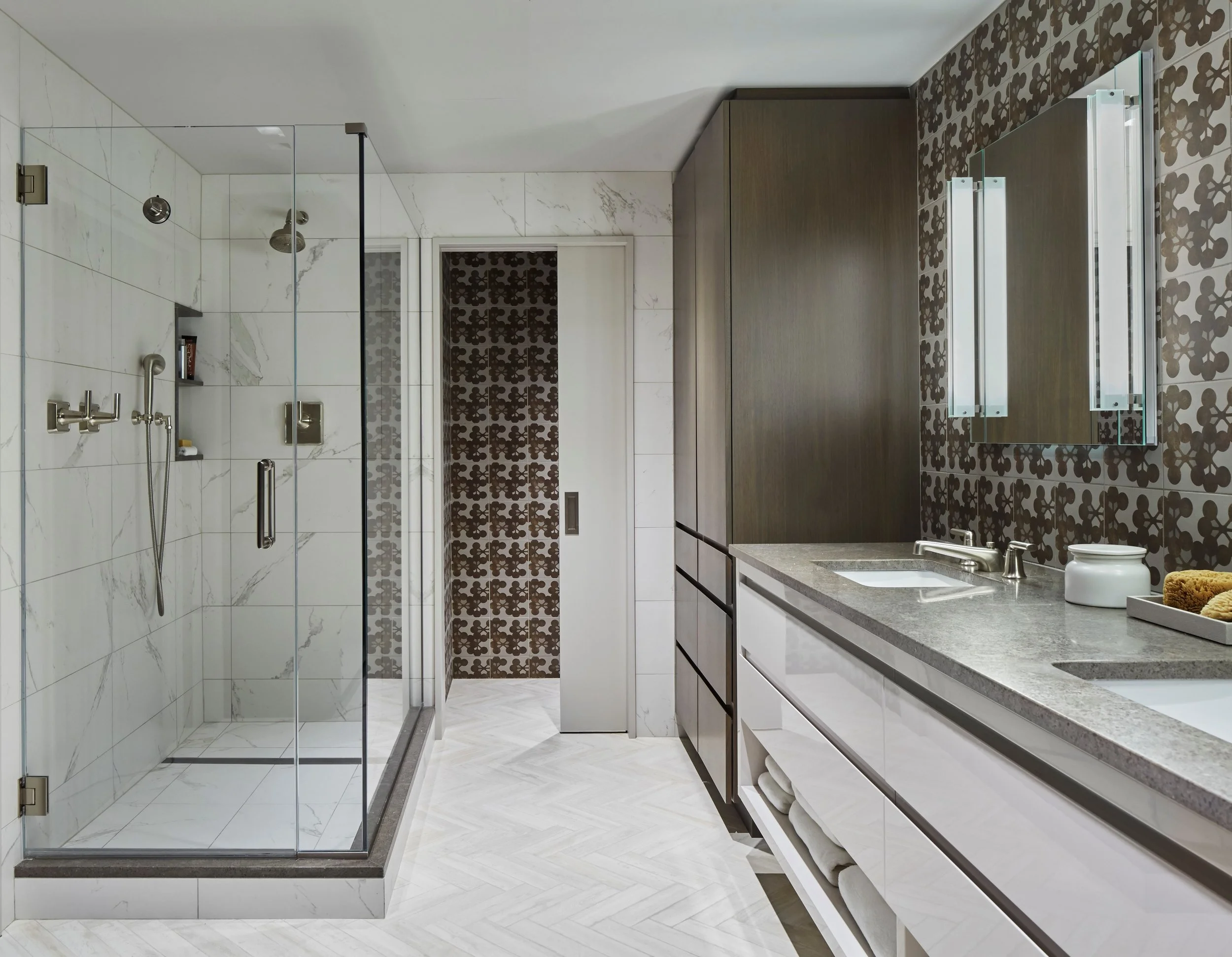 Bathroom_02.jpg