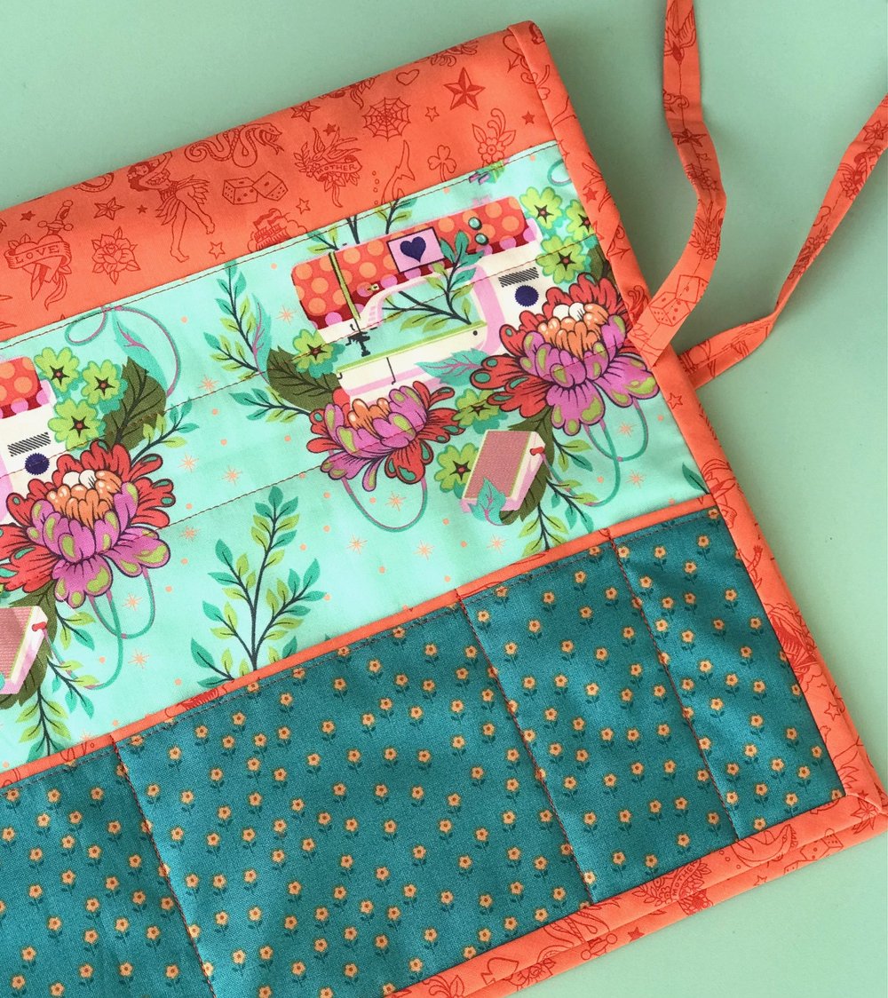 Sewing Machine Cover with customizable size pockets and ties - easy and  fun — Orange Dot Quilts