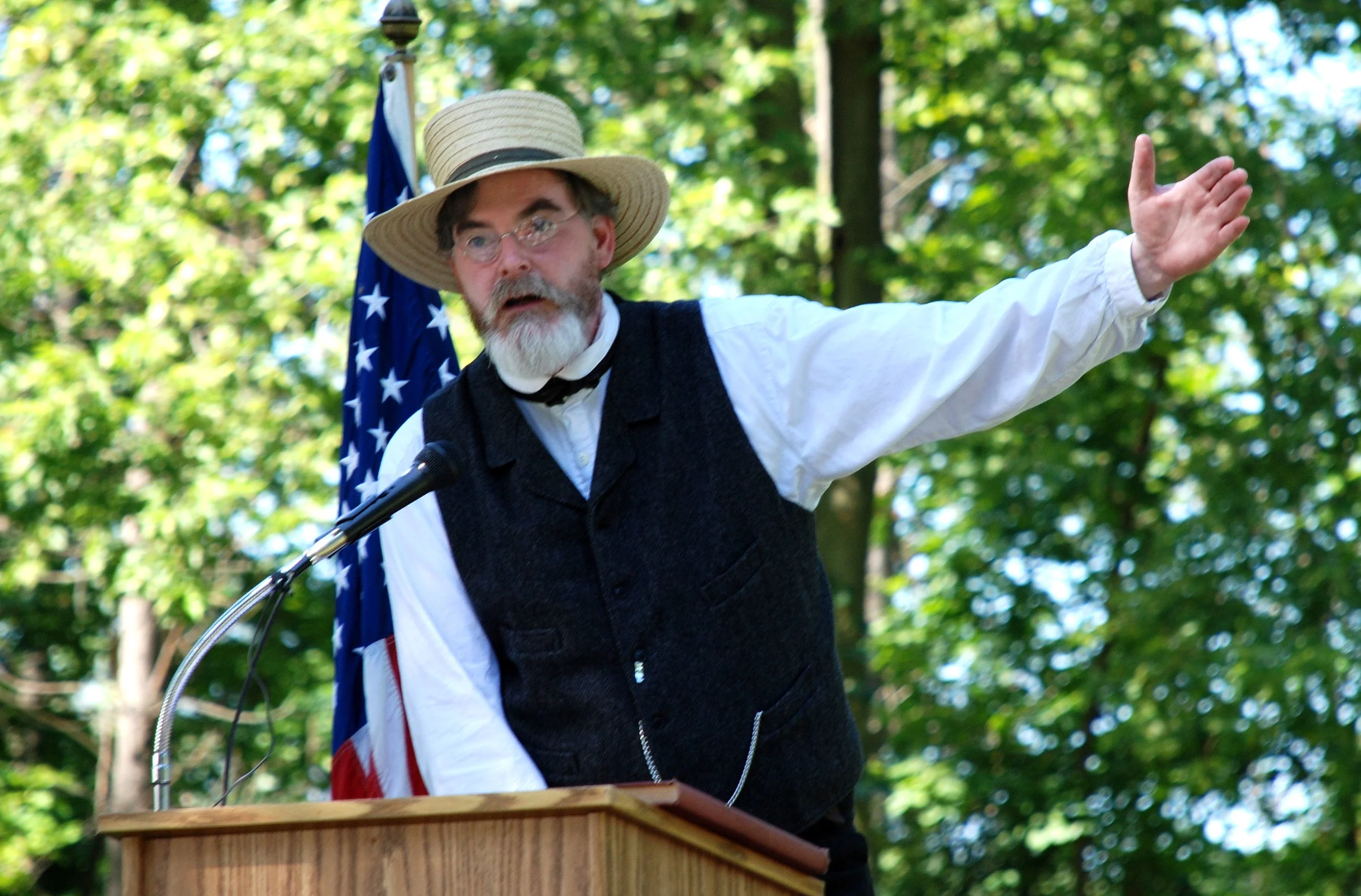 Surveyor, Wm H. Canfield (a.k.a. Rob Nurre) told of the discovery of the mound