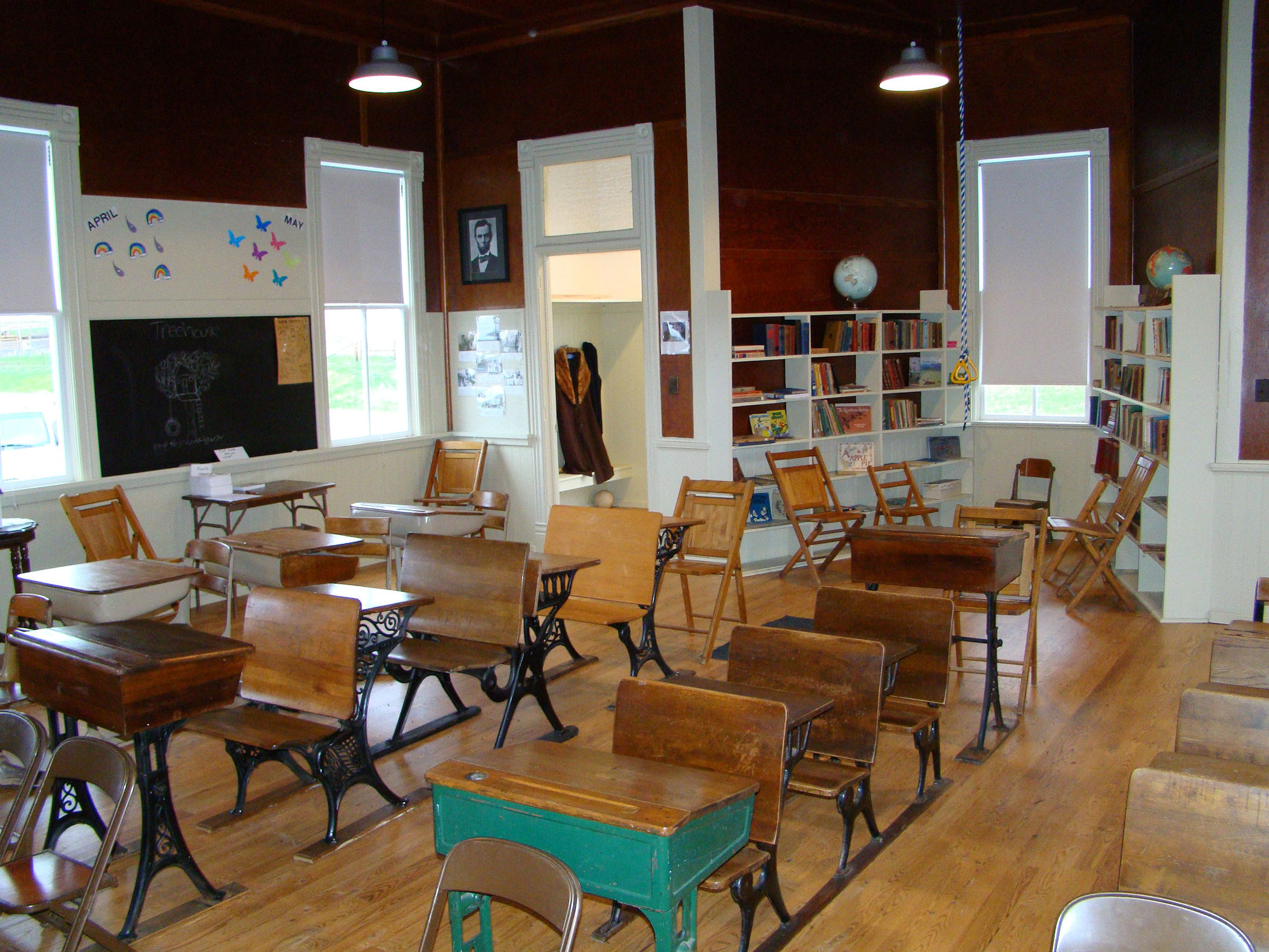 Interior 1, 4-27-11.jpg