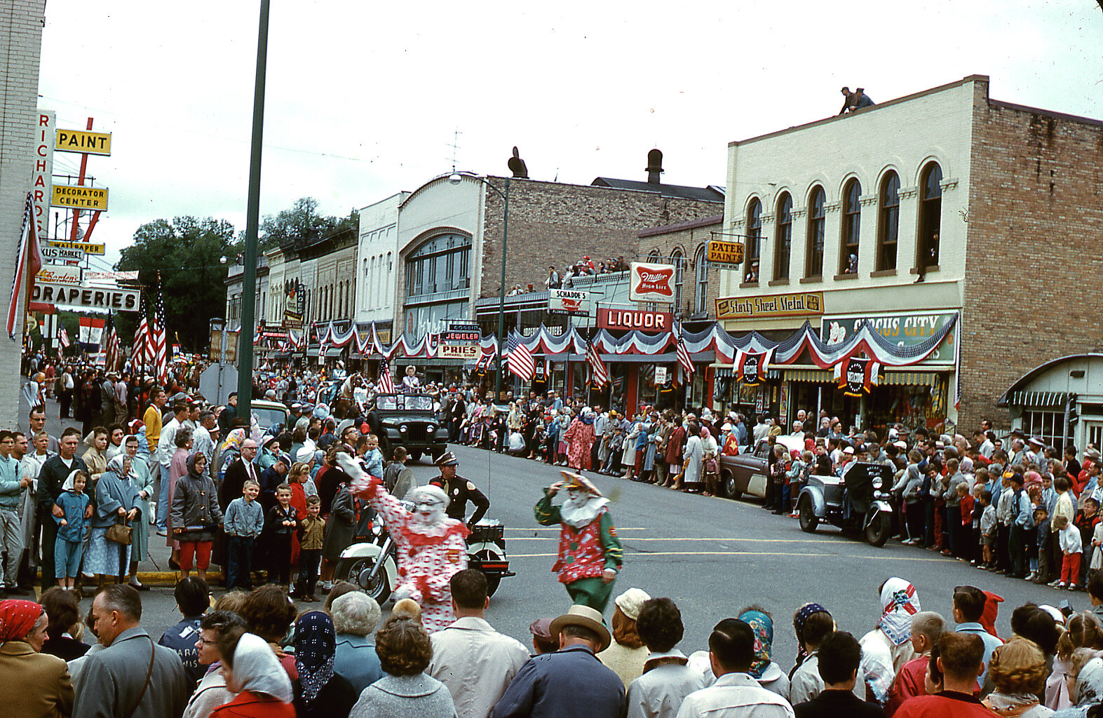 Parade, Crowd, 14-2008X (1).jpg