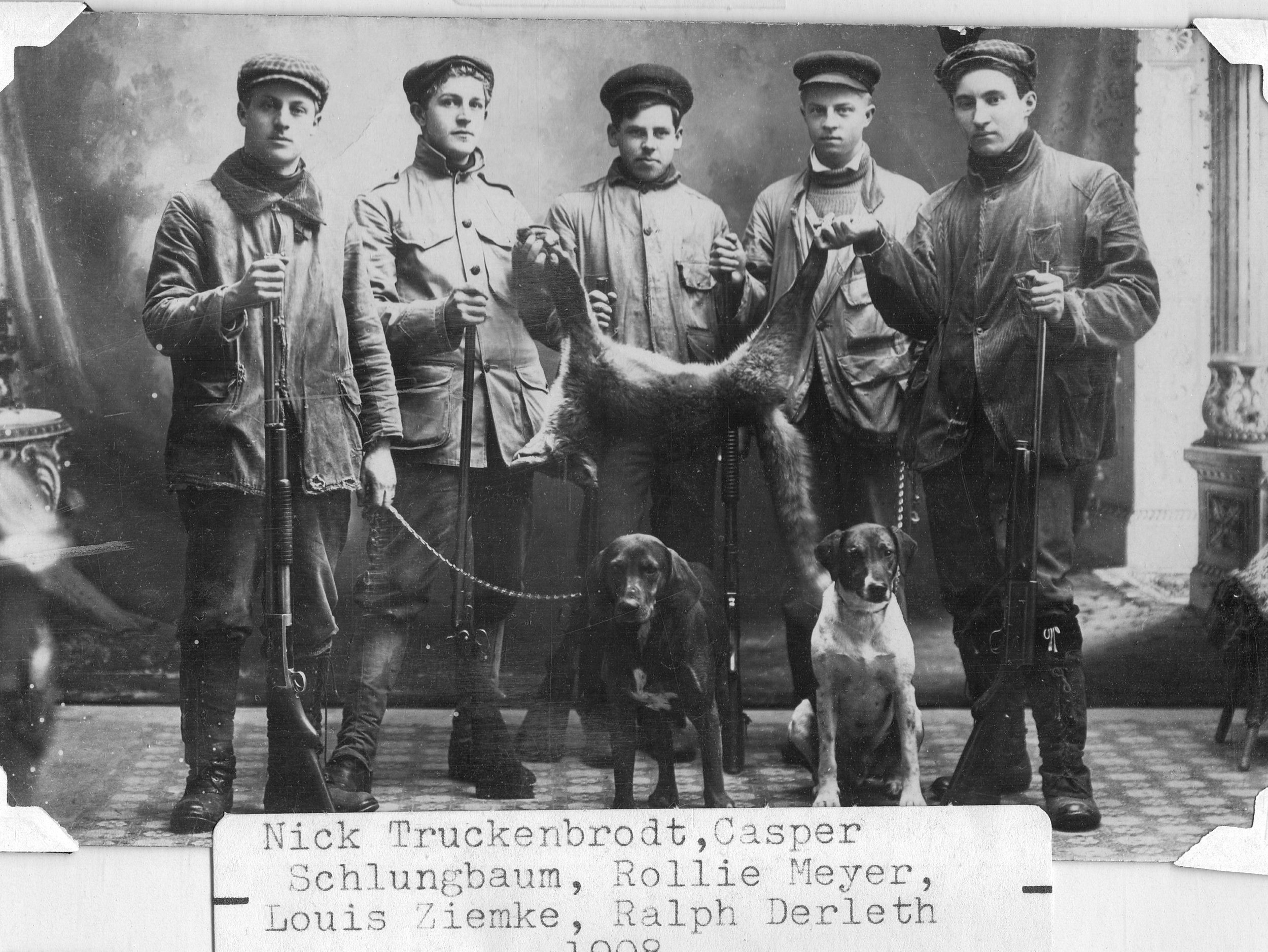 Fox Hunters 1908
