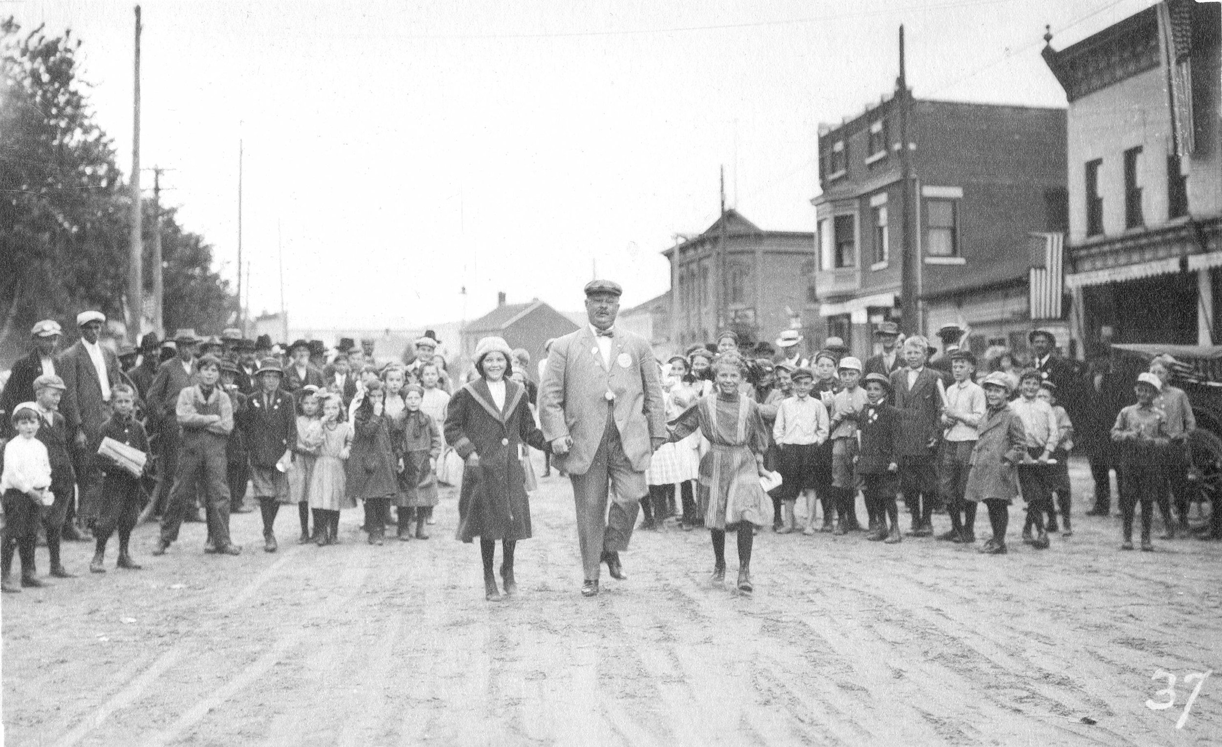 Kids Parade 1912
