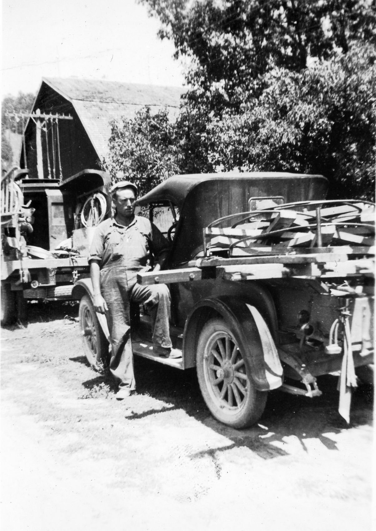 Glenn Boyd with truck.jpg