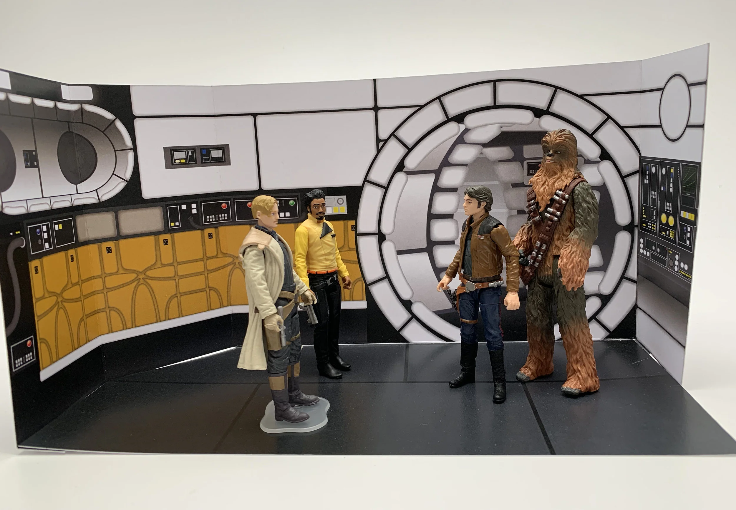 Falcon Lando Front Figures2.jpg