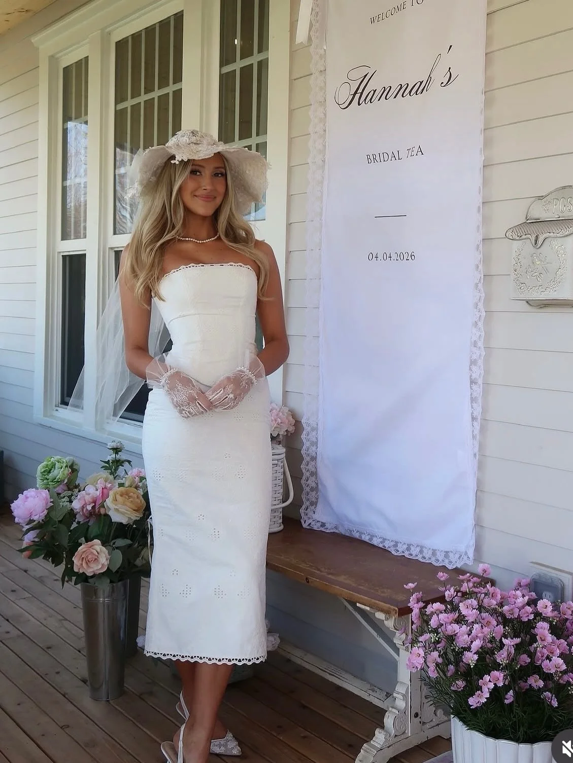 This deserves a spot on the wall.  This beautiful soon to be bride came to me for her bridal glow.  She is a sweetheart and so driven.  I love the talks we get to have in the tanning room and hearing all about your lives.  This girl has some amazing 