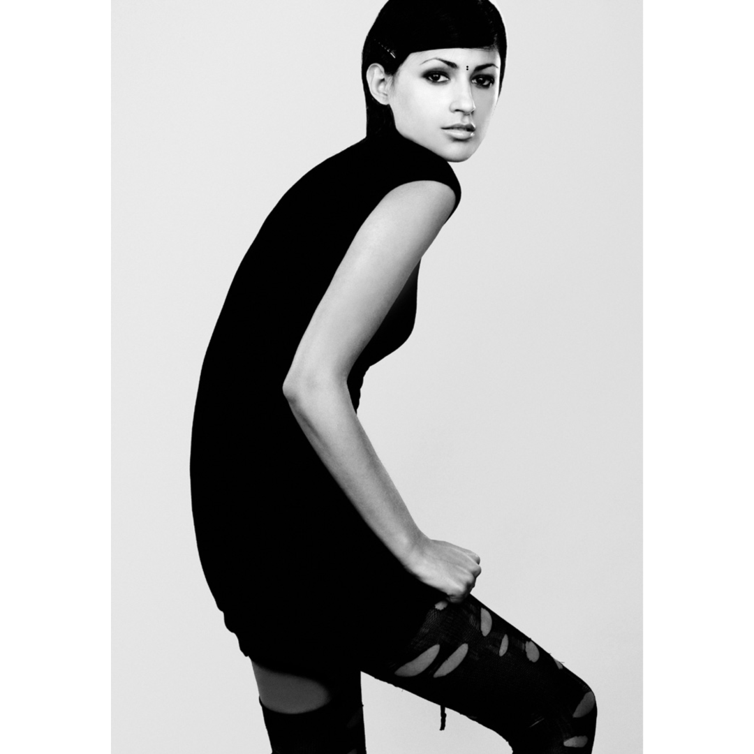 modeling aruna-shields-fashion.png