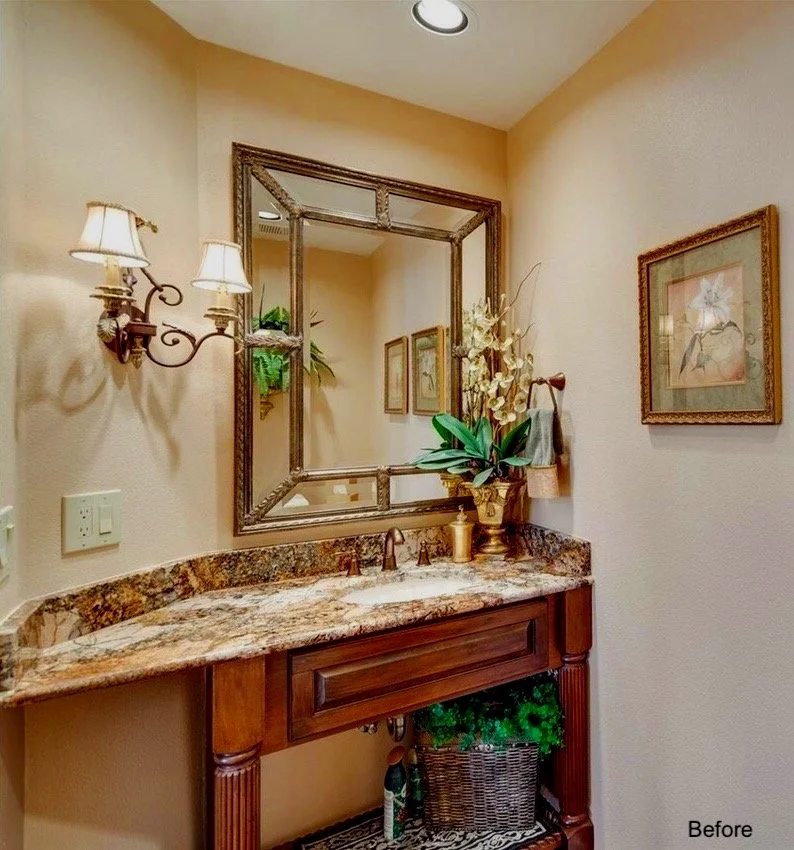  Powder Room - Before 