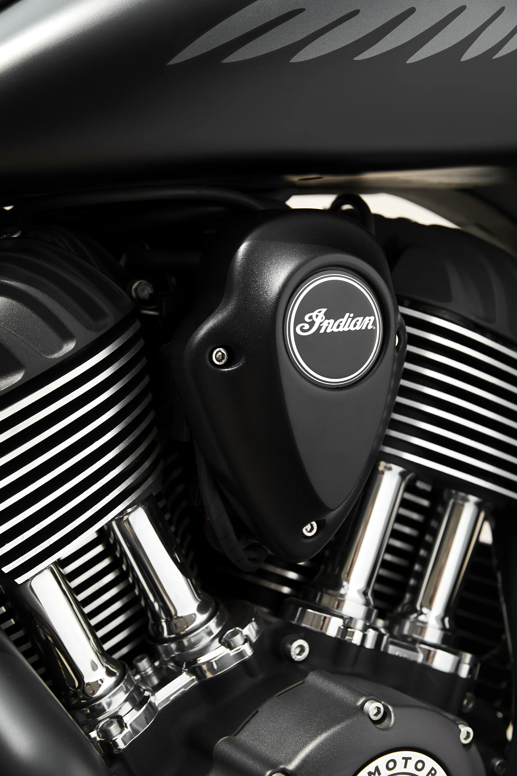 IND-MY18-Chieftain-Darkhorse-PGA-DETAILS_0018.jpg