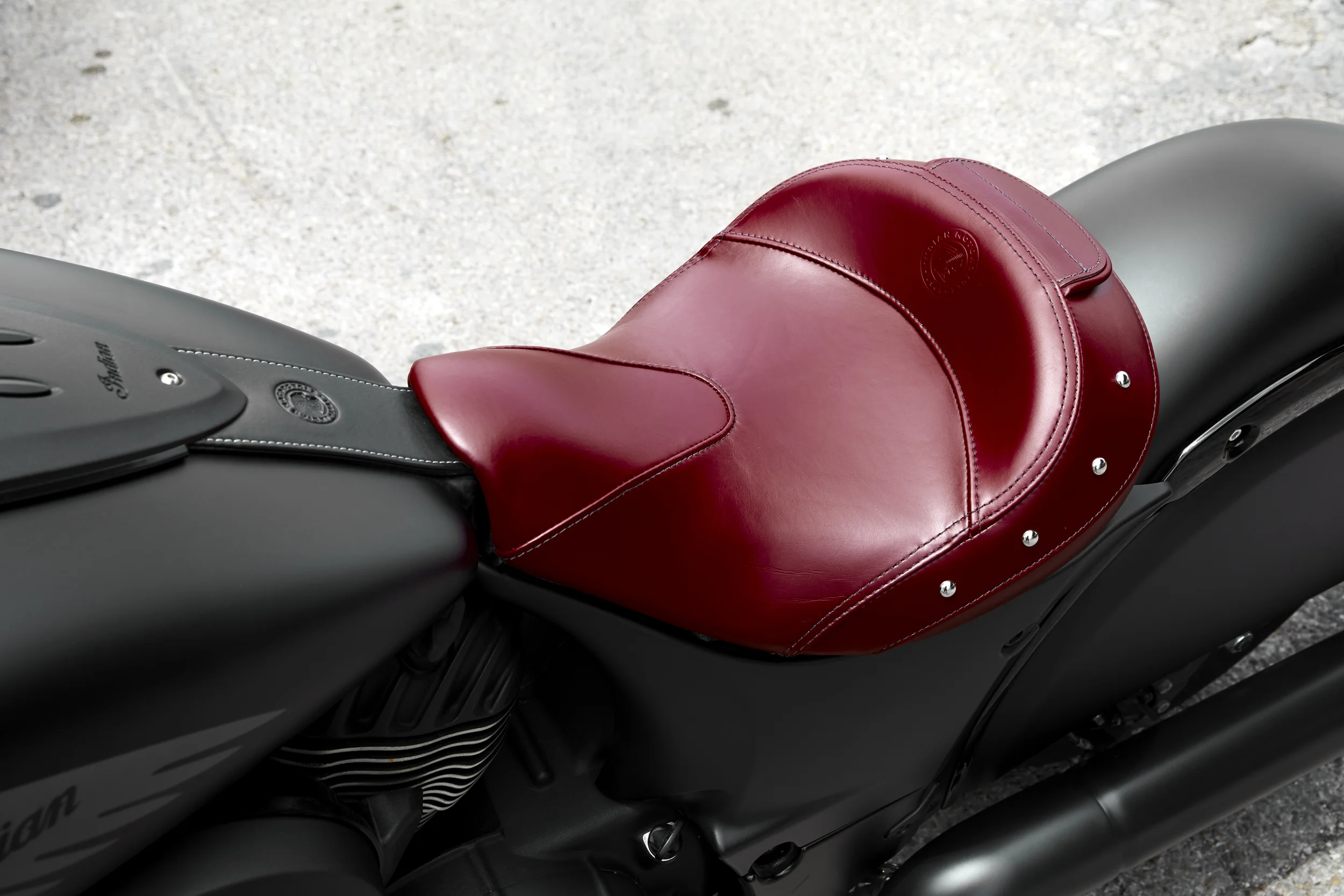 IND-MY18-Chief-Darkhorse-PGA_DETAILS_0016.jpg