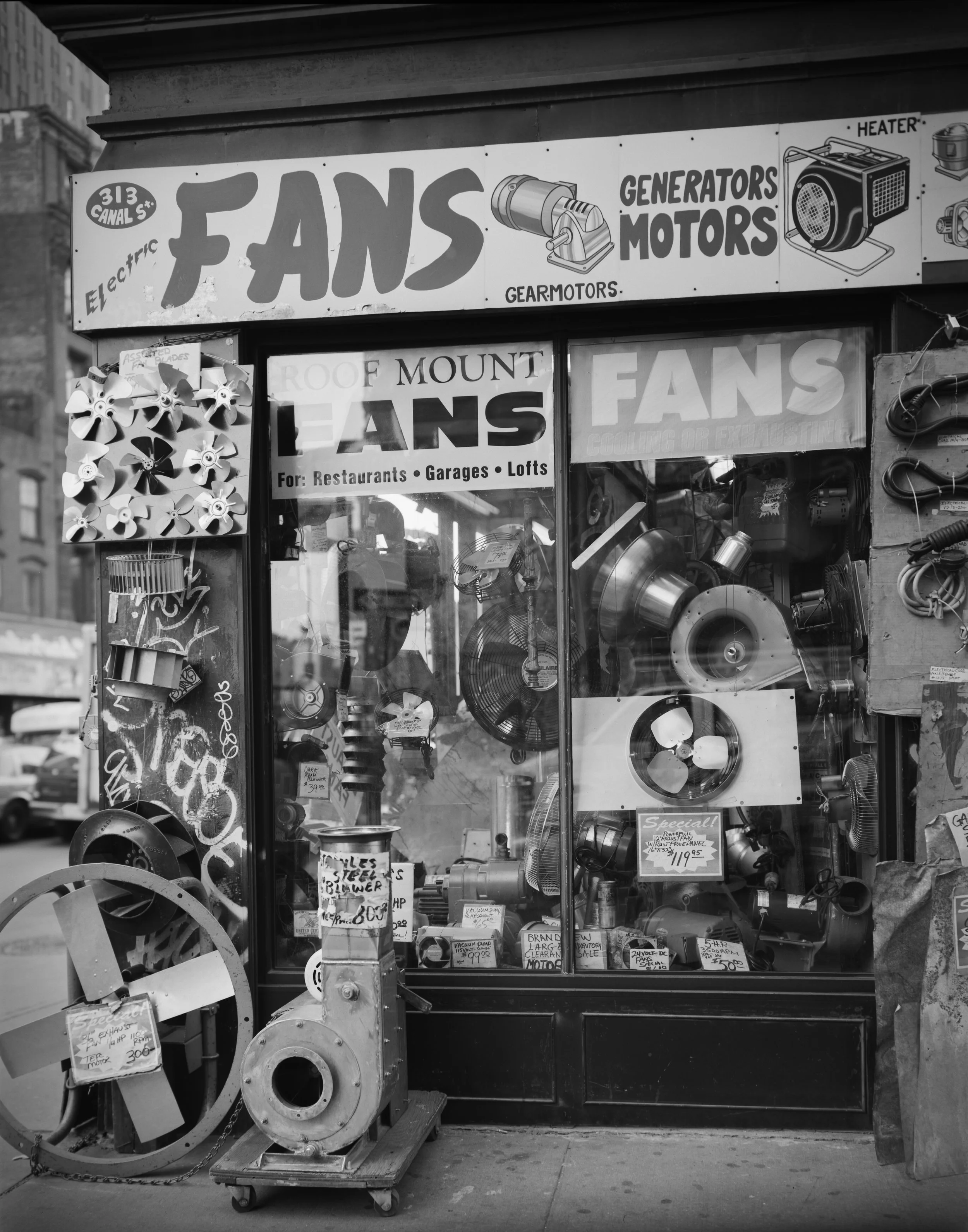 70 Fans 313 Canal Street