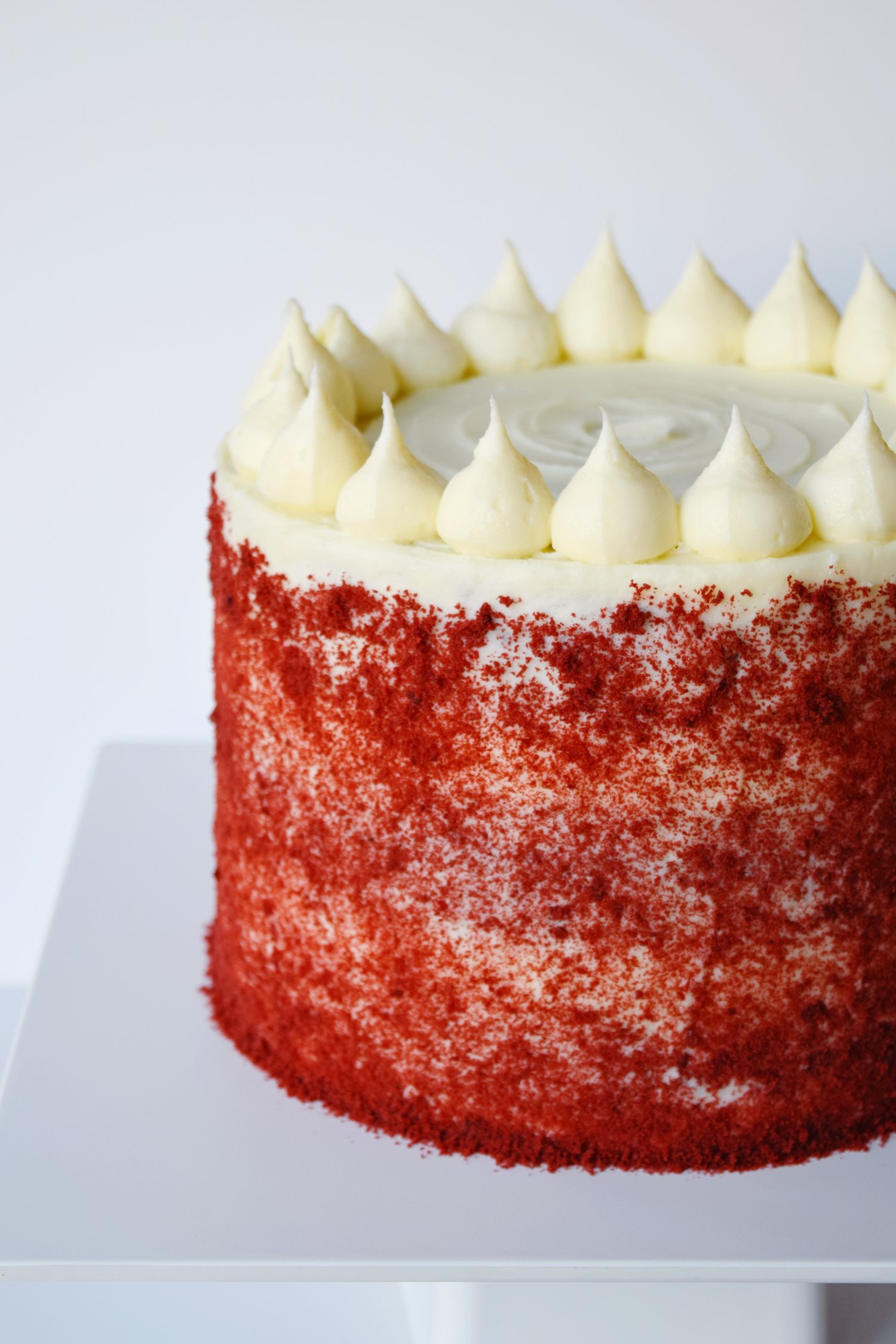 CLASSIC RED VELVET CAKE