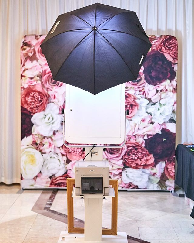 Wedding setup game strong.
.
.
#thecliqueboxphotoboothco #thecliquebox #cliquebox #photobooth #atlantaphotobooth #GAphotobooth #Georgiaphotobooth #metroatlantaphotobooth #atlbooth #atlphotobooth
.
#northcarolinaphotobooth #fayettevillephotobooth #NCp