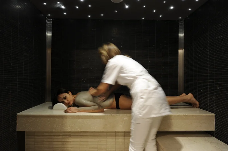 Sweep away city stress and reveal glowing fresh skin with a treatment in the Private Rasul Chamber. Choose from nourishing olive grove crush from Istria, bay laurel with orange, fig and rose sugar, immortelle (the flower that never fades), lavender with Croatian sea salt, or 100% pure Baltic Amber, imported to Croatia exclusively for Ikalia Spa.