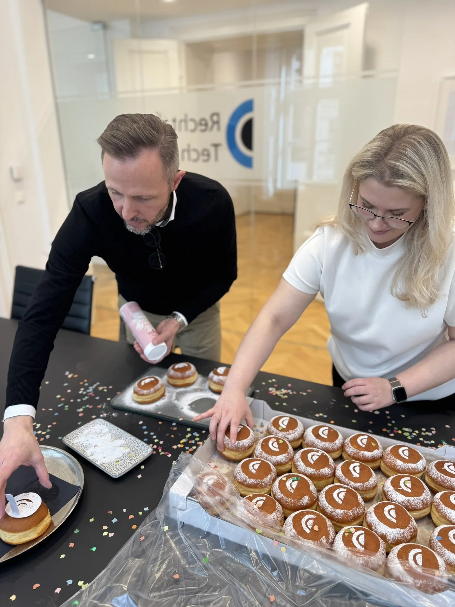 Faschingsdienstag 🥳 jährliche Krapfenaktion